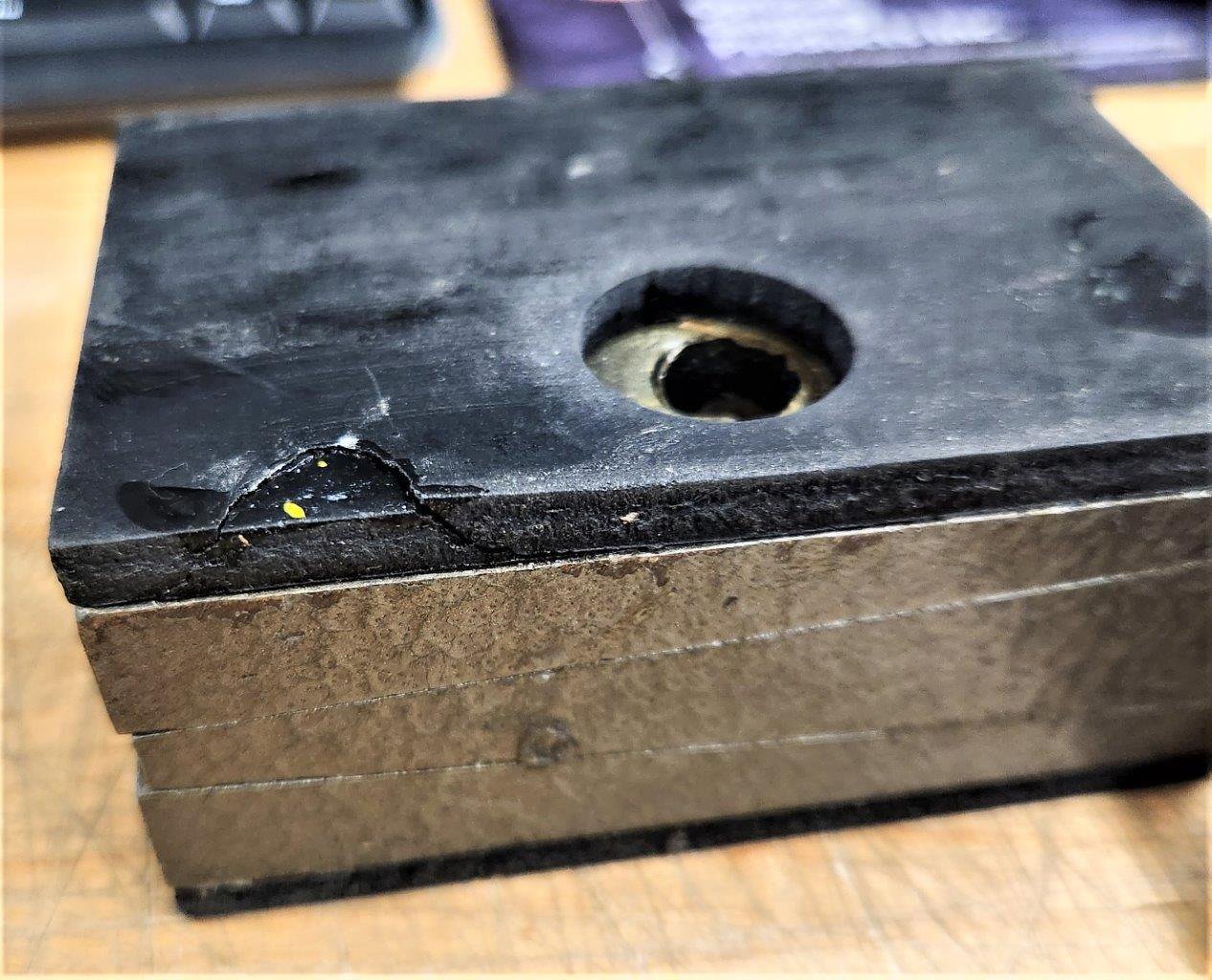 Precision Levelling Comparison: Bilz Free-Standing Wedge vs. a Damaged Competitor Product